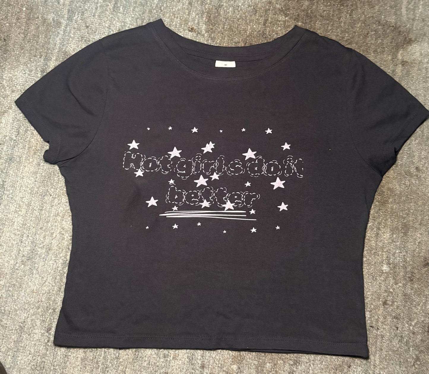 Hot girls do it better crop top